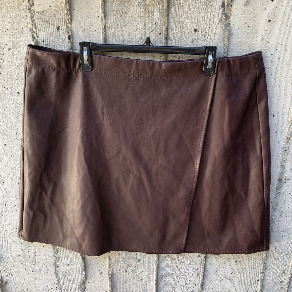 NWT Max Studio Women's Faux Leather Wrap Mini Skirt Chocolate Brown Autumnal 2X